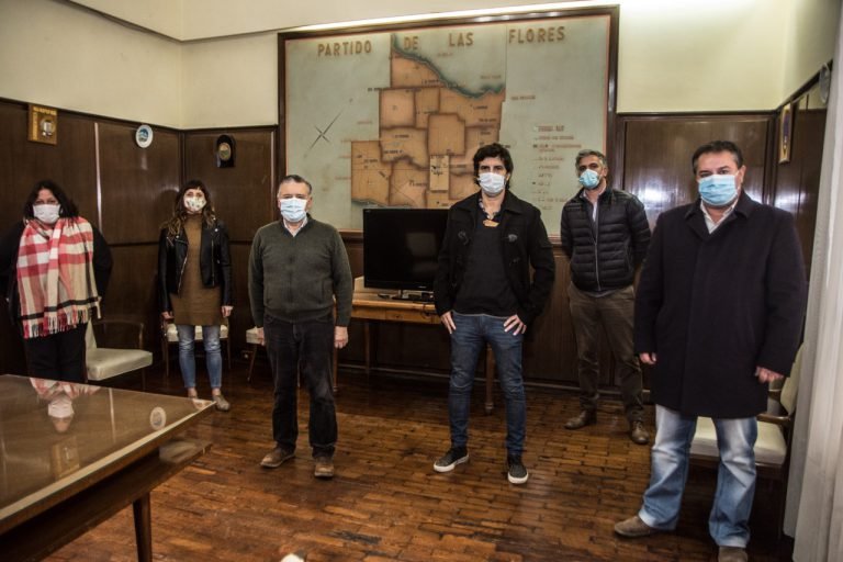 ESTUVO EN LAS FLORES EL DIRECTOR DE LA REGIÓN SANITARIA Nº 9