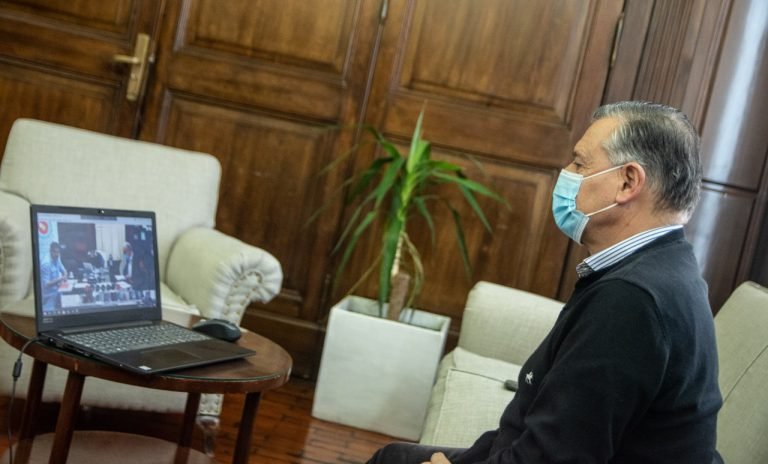 VIDEOCONFERENCIA CON EL GOBERNADOR AXEL KICILLOF Y EL MINISTRO DE SALUD PROVINCIAL