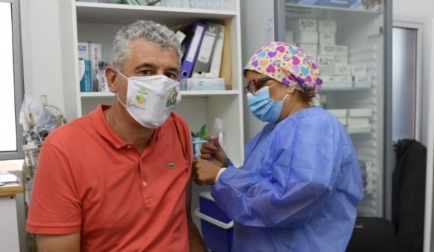Provincia: los 15 Intendentes que ya se vacunaron contra el Covid-19