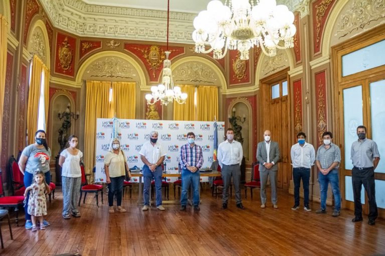 Nuevamente se firmaron Microcréditos para Emprendedores florenses