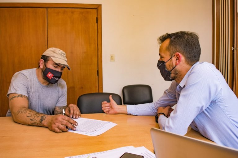 Mas de 2.400.000 de pesos entregados a través del convenio con Provincia Microcréditos