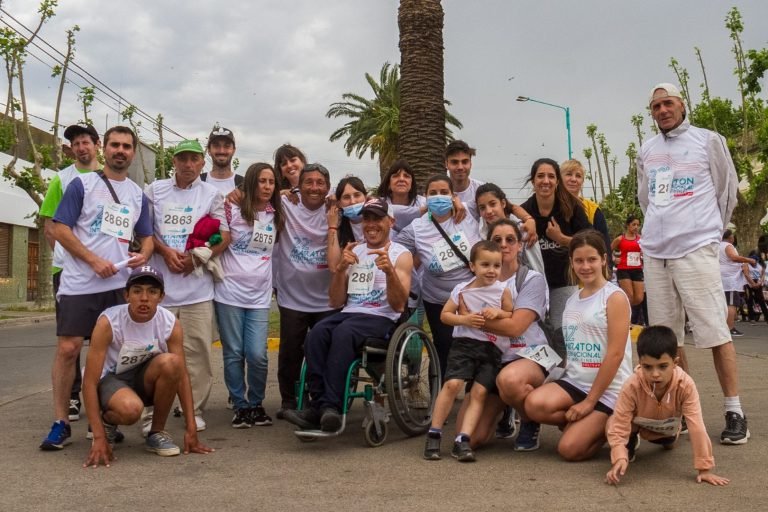 La Escuela de Equinoterapia Municipal participó en la Corre Caminata “Dino Hugo Tinelli” que se realizó en Bolívar