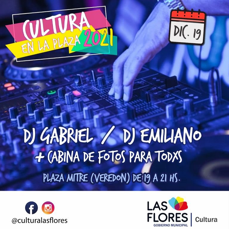 Música y cabina de fotos en la Plaza