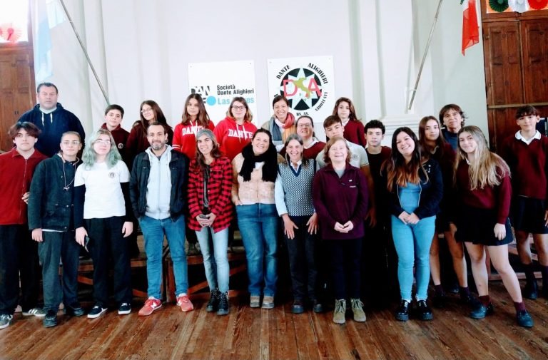 Saludos y encuentros por el Día del Periodista