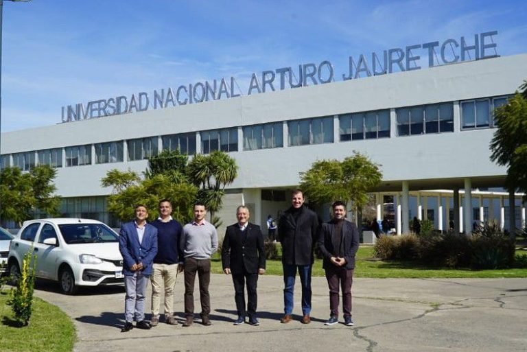IMPORTANTE REUNIÓN CON AUTORIDADES DE LA UNIVERSIDAD NACIONAL ARTURO JAURETCHE