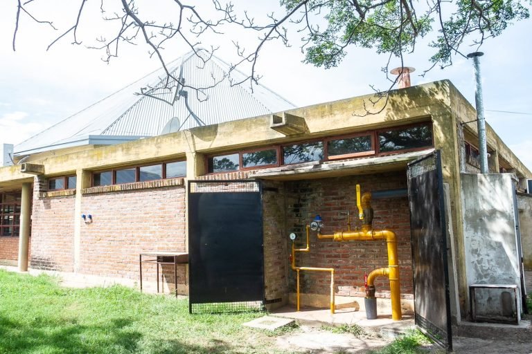 FINALIZÓ UNA IMPORTANTE OBRA DE GAS Y CALEFACCIÓN EN LA ESCUELA AGRARIA