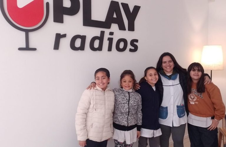 Alumnas de la Escuela N°1 nos invitan al desfile de mascotas