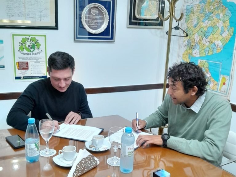 FIRMA DE UN IMPORTANTE CONVENIO DE COLABORACIÓN CON LA ASOCIACIÓN EMPRESARIA HOTELERA GASTRONÓMICA LA PLATA