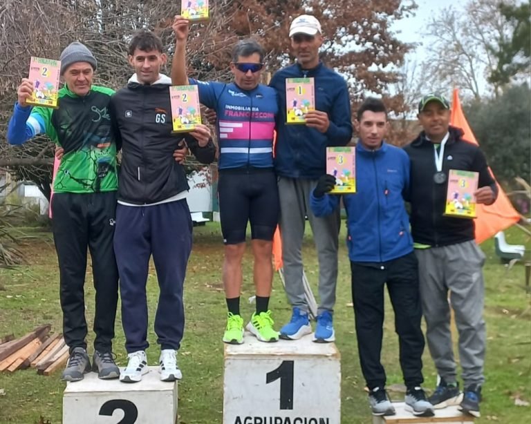 Deportes: IV duatlón sprint en Rosas y ajedrez en Pehuajó