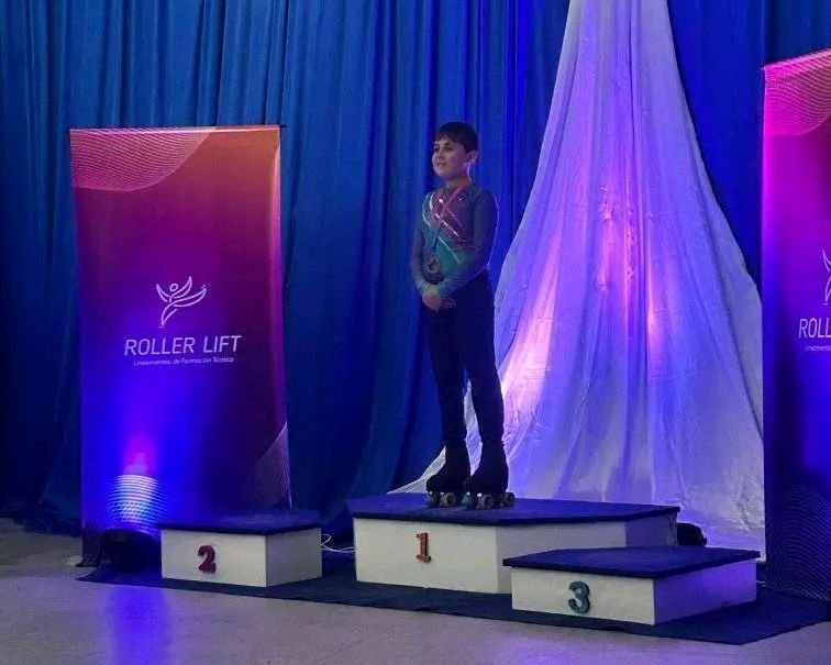 PATÍN ARTÍSTICO LAS FLORES Y TAEKWON DO LOGRARON VARIAS MEDALLAS EL PASADO FIN DE SEMANA