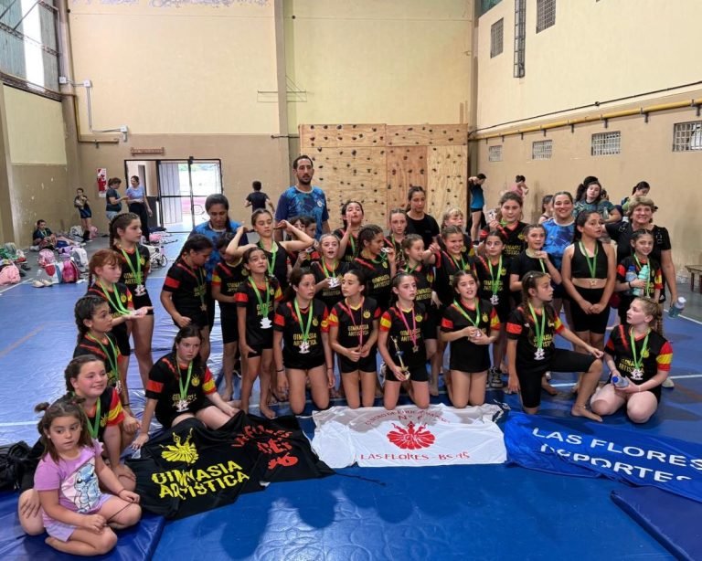 Deportes: Natación y gimnasia artística con excelentes resultados