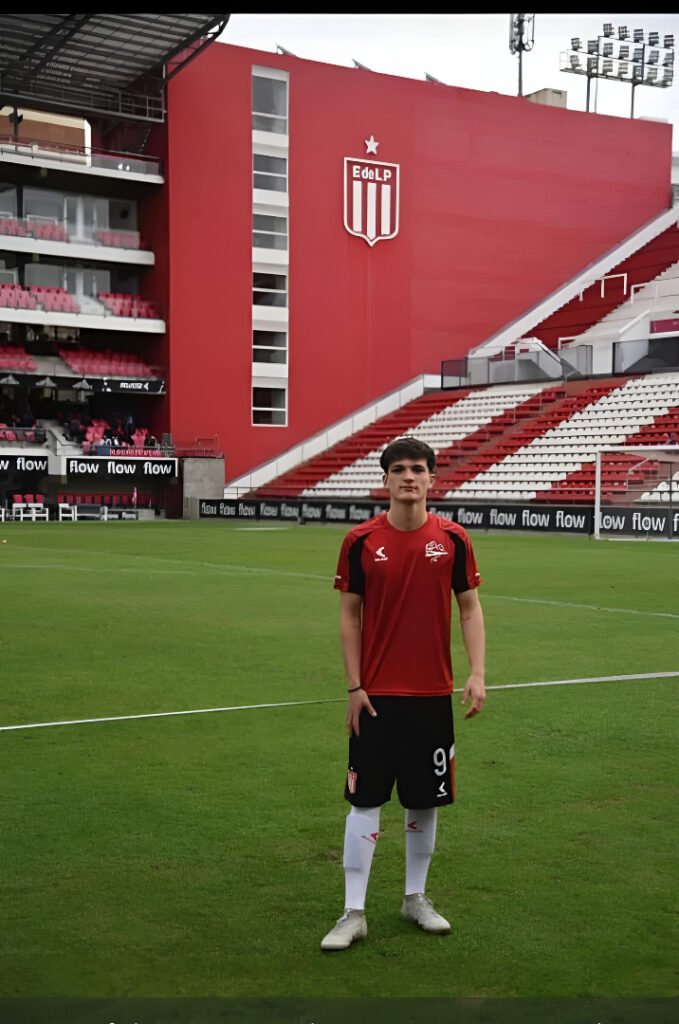 Santino Crego en la lista de Estudiantes de La Plata para la Copa Libertadores