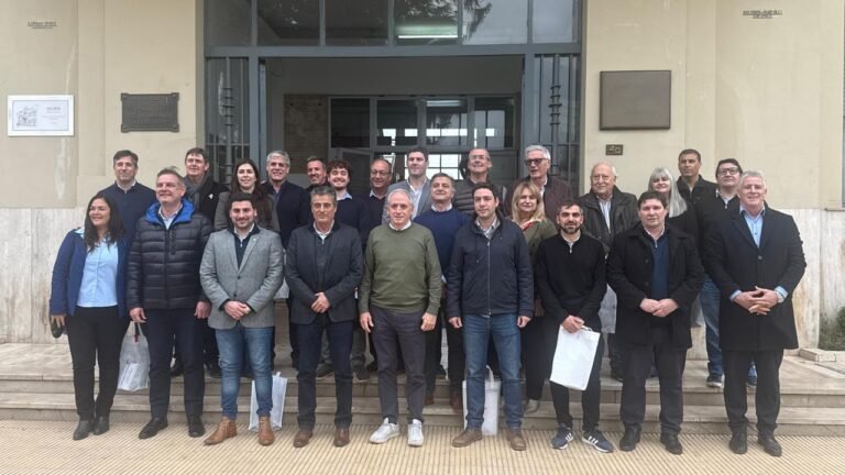 EL INTENDENTE BLANSTEIN PARTICIPÓ EN LOBOS DEL 2° ENCUENTRO REGIONAL DE MUNICIPIOS DEL INTERIOR