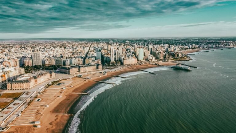 Turismo en alerta: Mar del Plata con mínima ocupación hotelera y consumo en caída