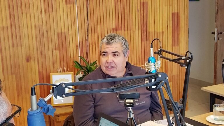 Paco Calles, director del CFP N°401: «Nos tenemos que nutrir de las necesidades de la comunidad»