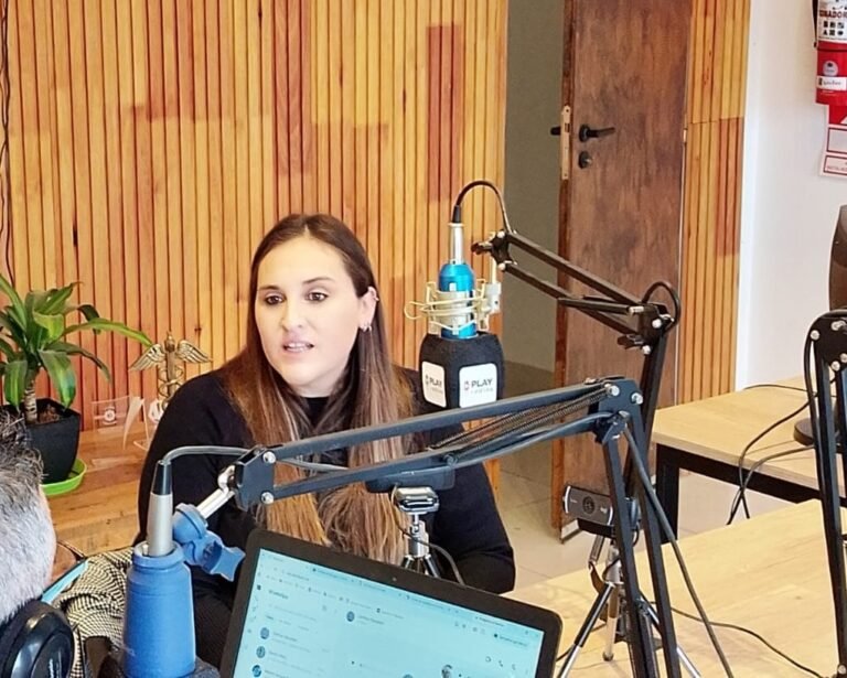 Flor Panattieri, coordinadora Plan Fines: «Es una secundaria distinta donde egresan más de 100 personas por año»