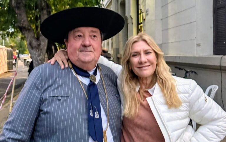 “Reconocimiento provincial para las Fiestas Patrias de Saladillo y la trayectoria de Carlos Ramón Fernández”.