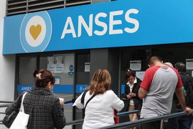 Calendario de pagos de ANSES noviembre 2026 para jubilados, pensionados y AUH: fechas de cobro